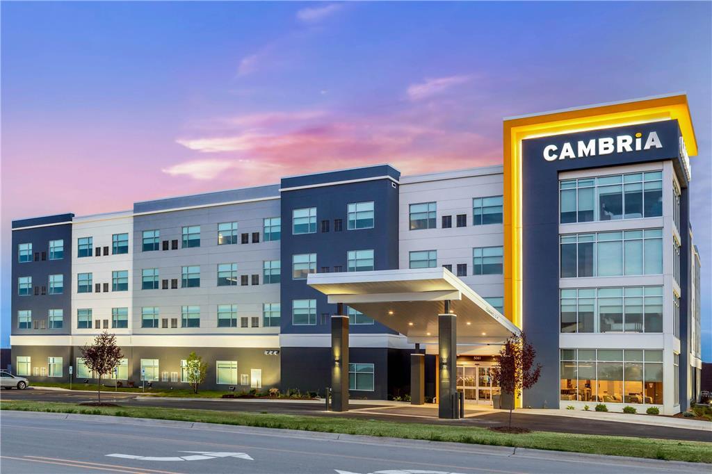 แคมเบรีย โฮเต็ล เบตเทนดอร์ฟ - ควอด ซิตี้ส์ Hotel เบ็ทเทนดอร์ฟ ภายนอก รูปภาพ